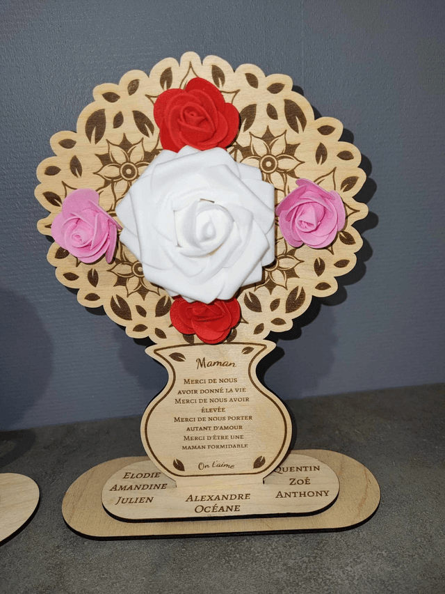 Bouquet avec roses + support (Maman)
