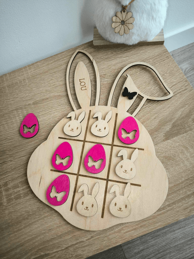 Morpion de Pâques en Bois