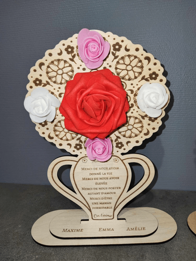Bouquet avec roses + support (Maman)