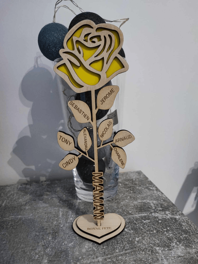 Rose relief "Maman ,Mamie, Mémére, Autre"