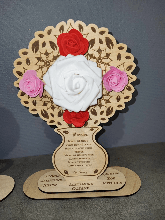 Bouquet avec roses + support (Maman)